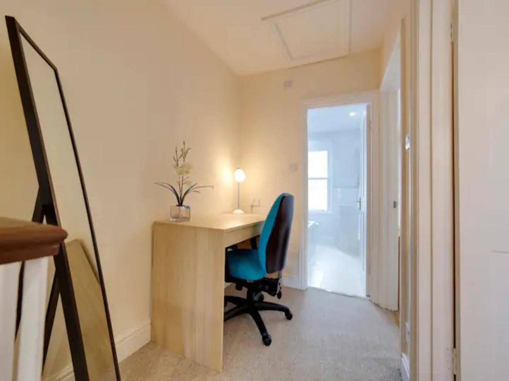 Holiday home Pass The Keys Modern And Spacious Terrace In *