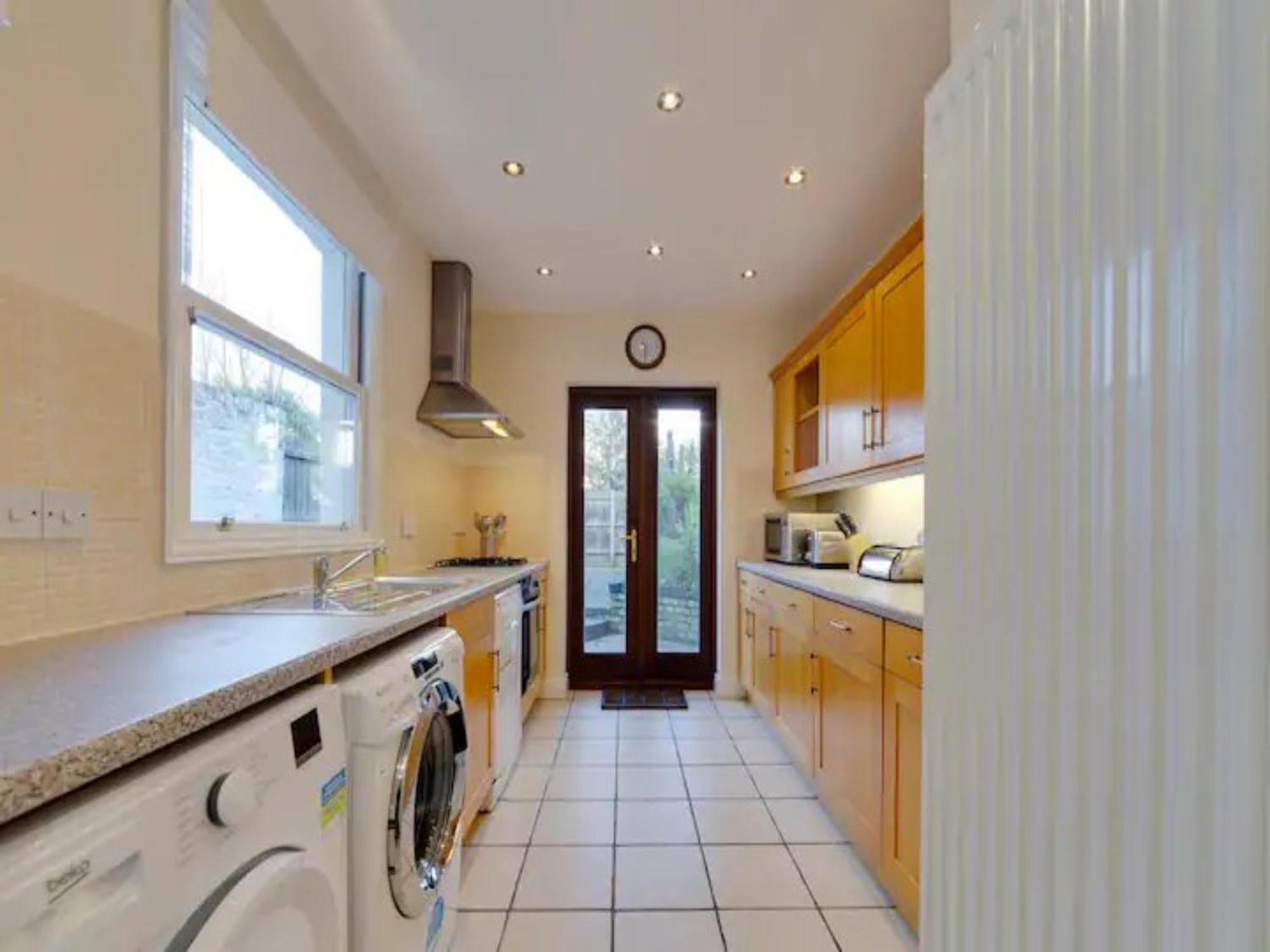 Pass The Keys Modern And Spacious Terrace In *