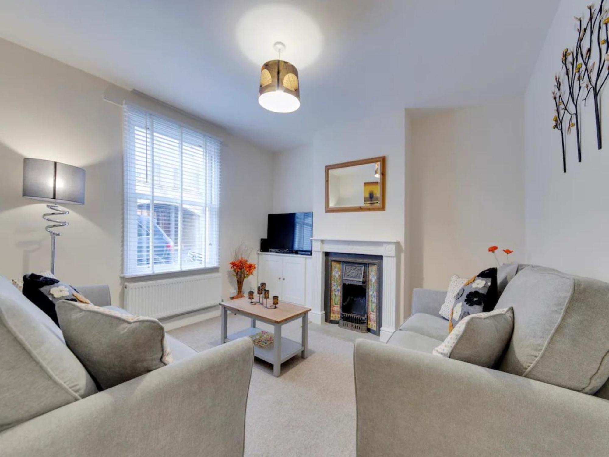 Pass The Keys Modern And Spacious Terrace In *