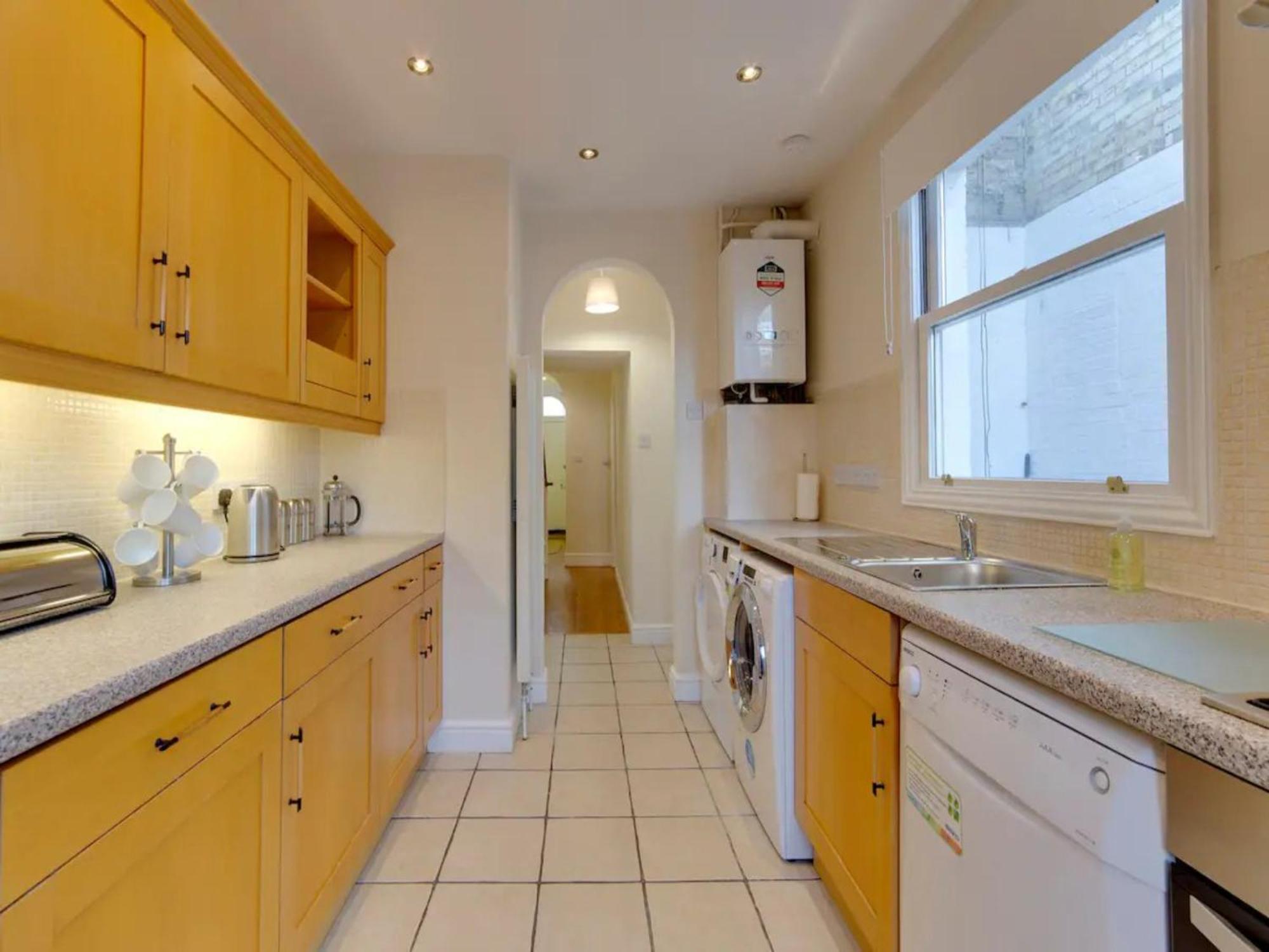 Pass The Keys Modern And Spacious Terrace In