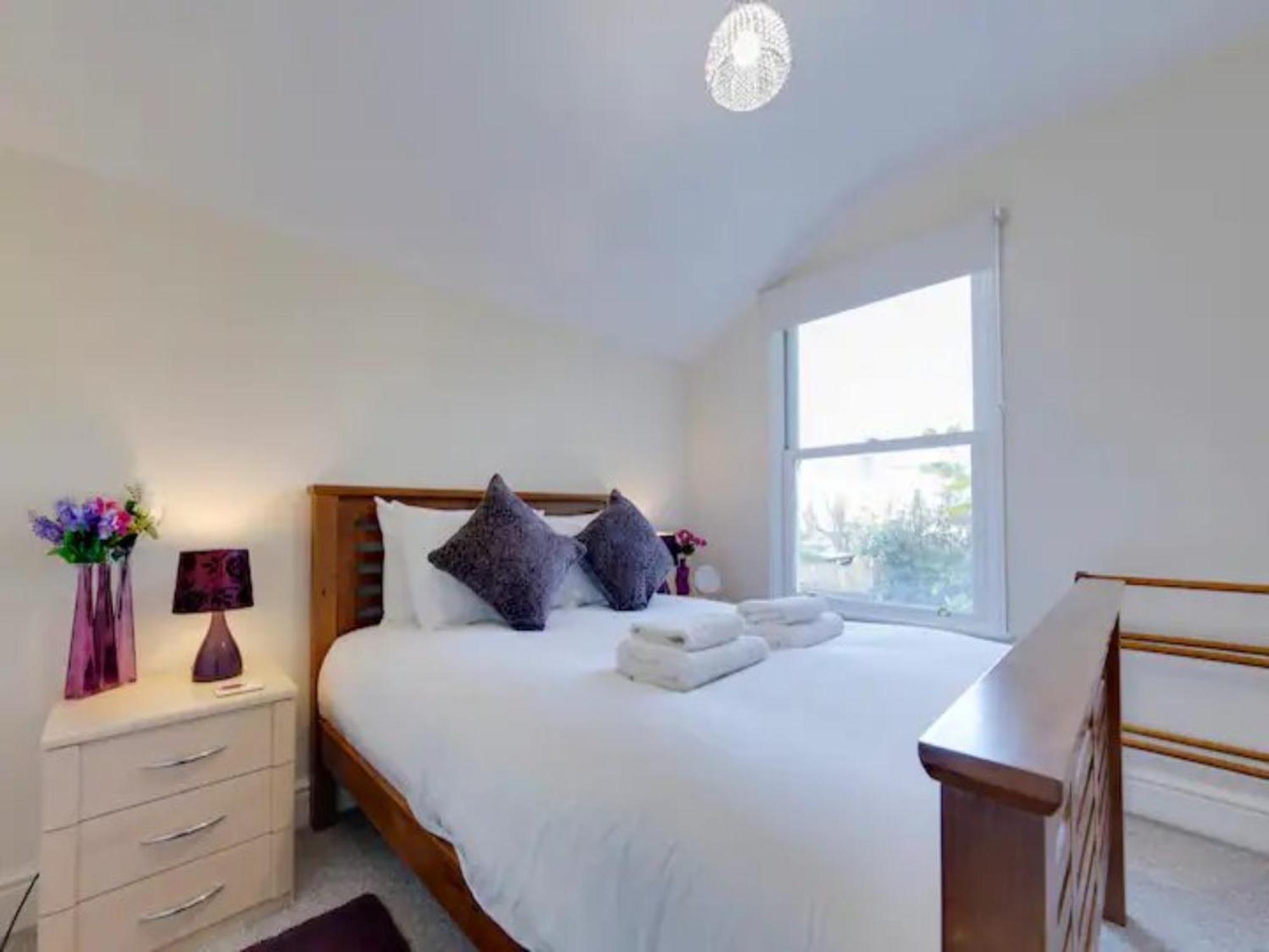 Pass The Keys Modern And Spacious Terrace In * Cambridge (Cambridgeshire)