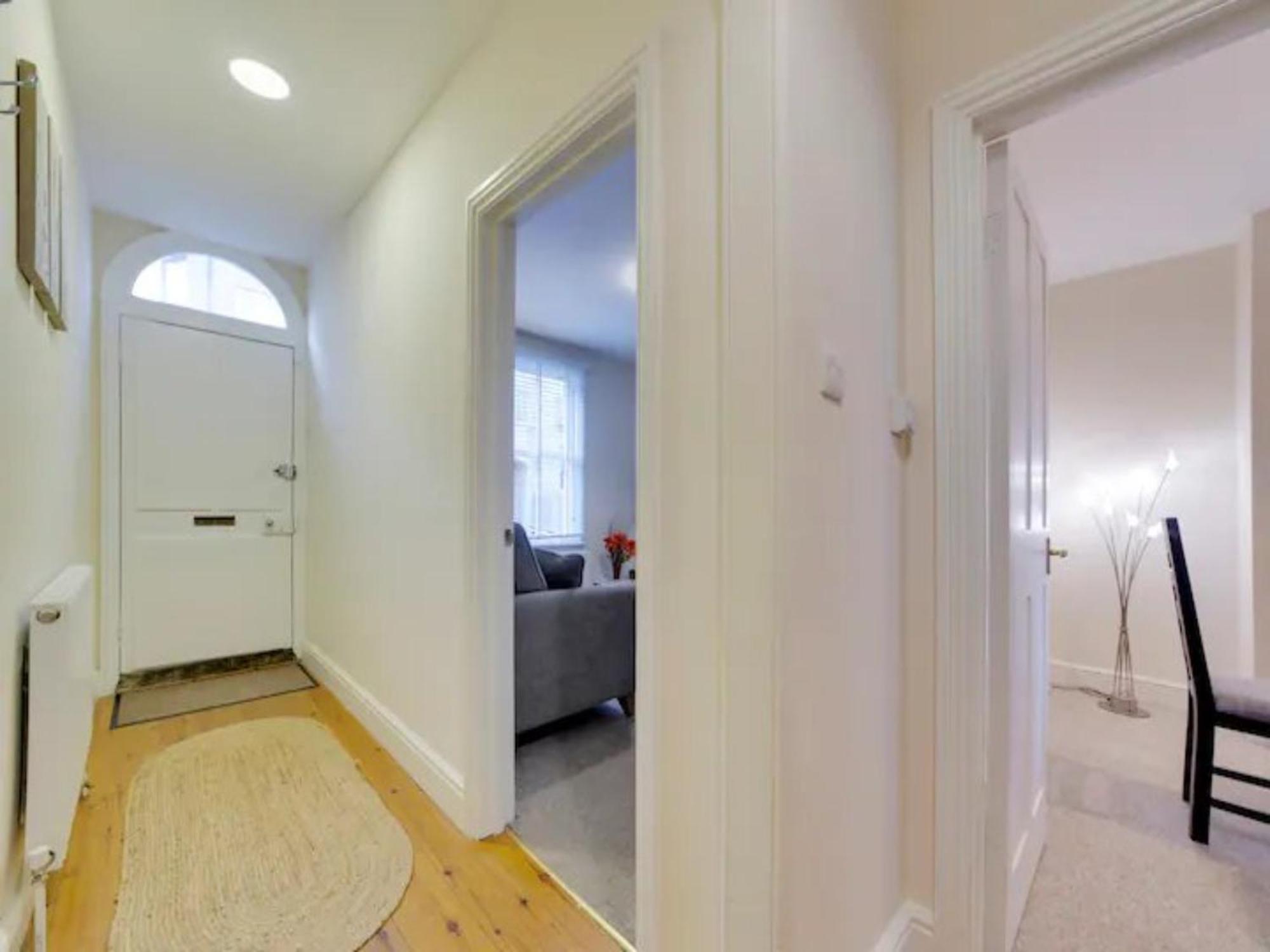 Pass The Keys Modern And Spacious Terrace In Cambridge CBG